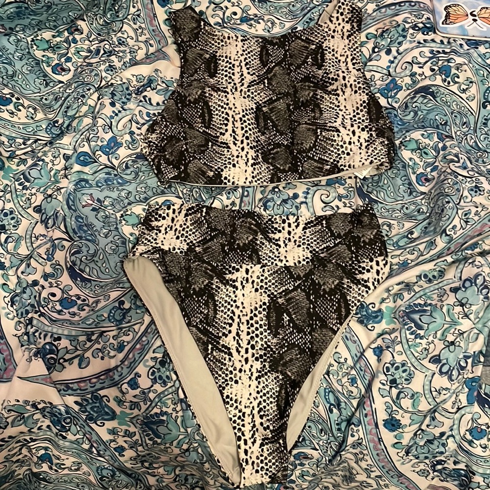 Aerie Snakeskin Bikini (NWOT)